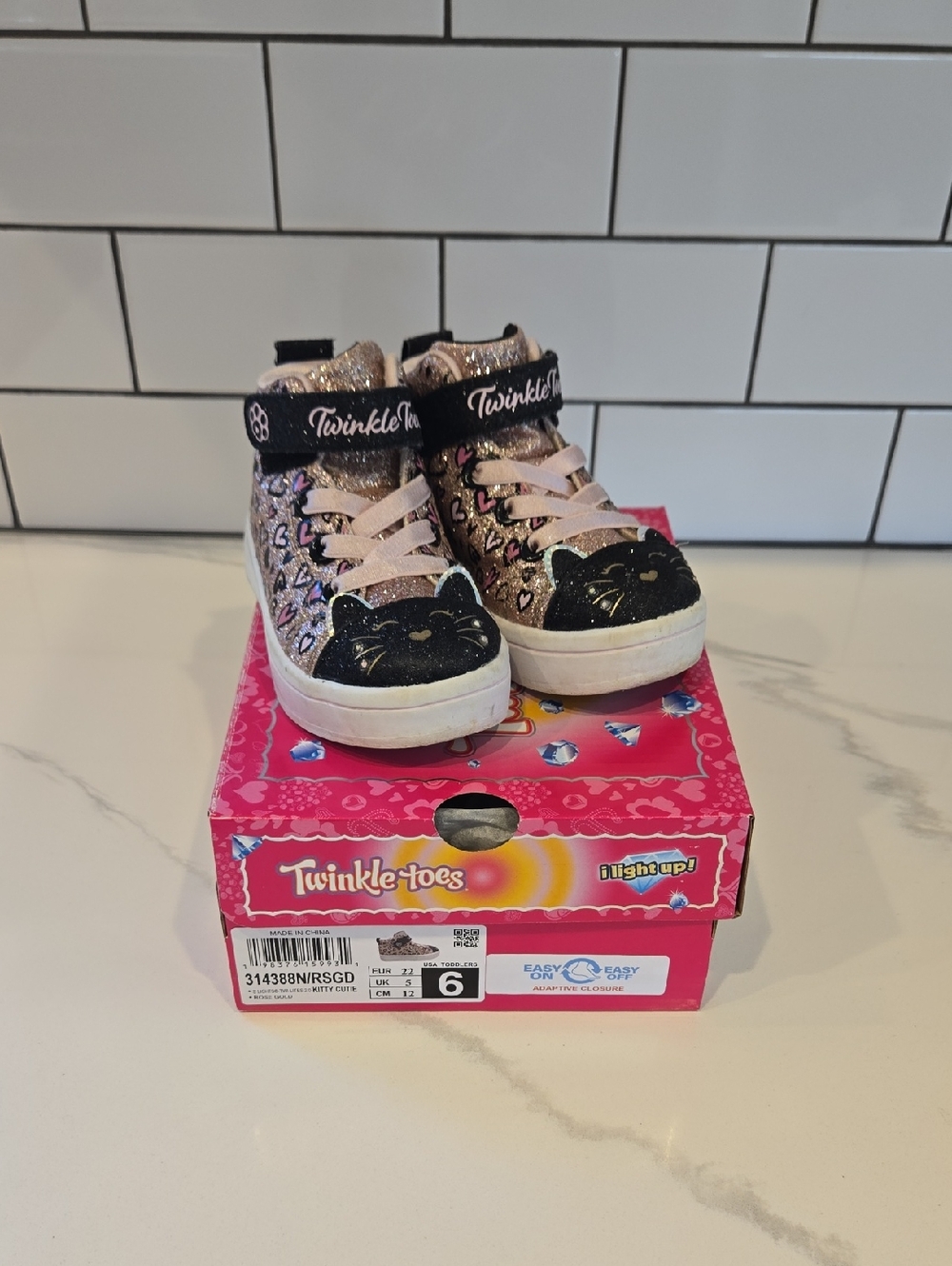 Skechers Twinkle Toes Toddler Girls' Pink Glitter Cat Light-Up High-Top Sneakers